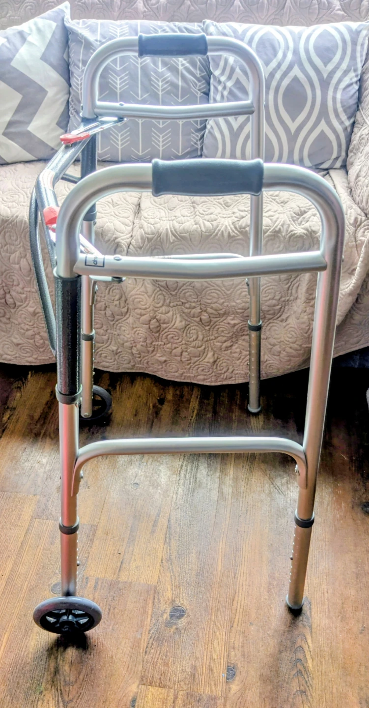Drive Medical Deluxe Two Button Folding Walker - photo 5