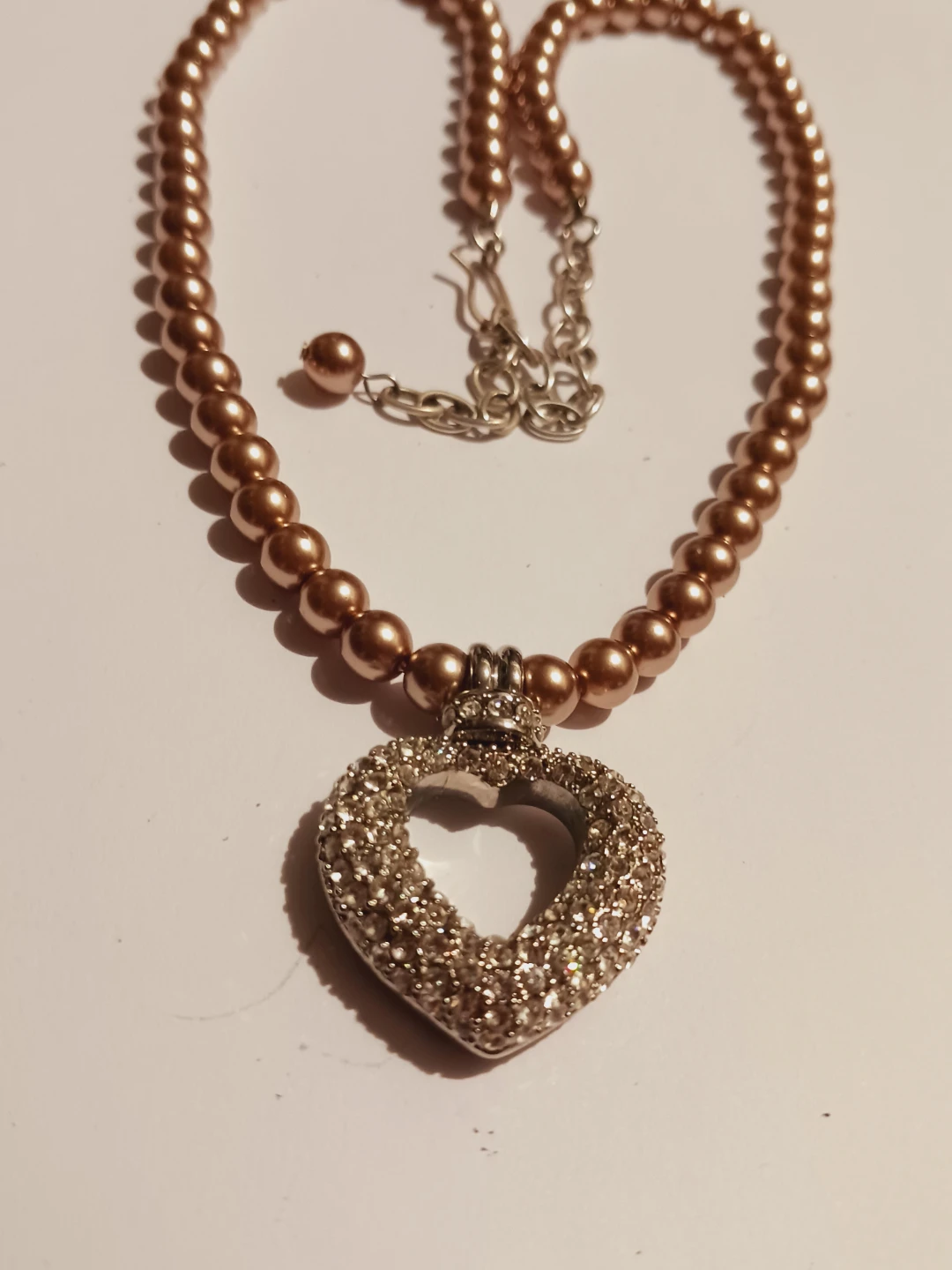 Gorgeous Pearl Necklace with Heart Pendant