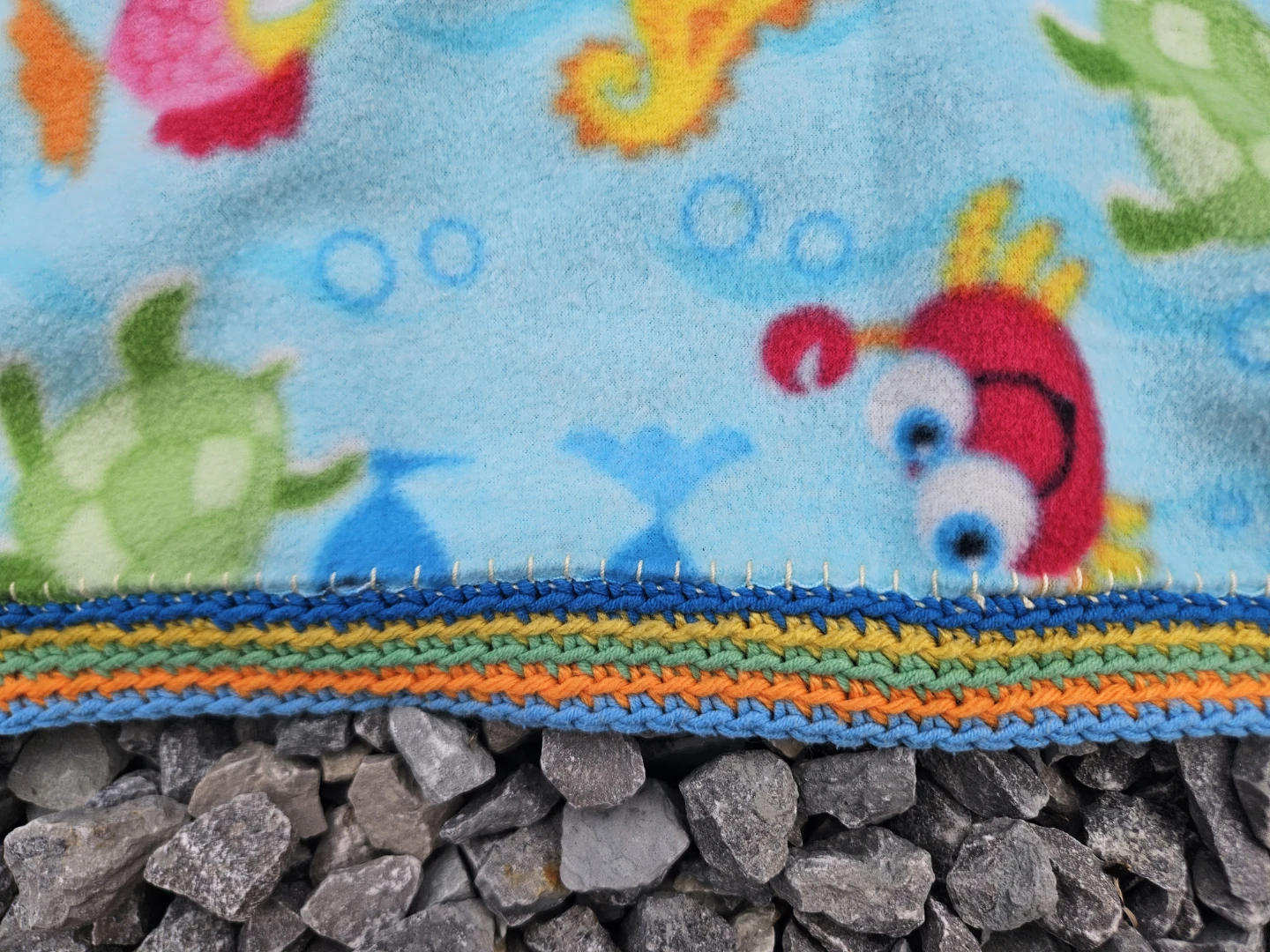Baby fishy blanket, handmade edging - photo 2