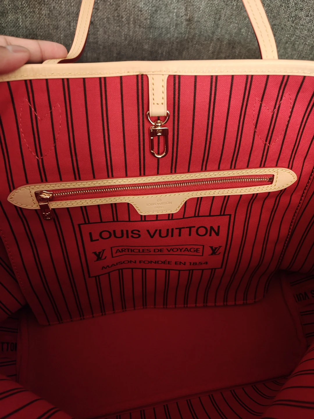 Louis Vuitton Neverfull MM Tote Bag - photo 2