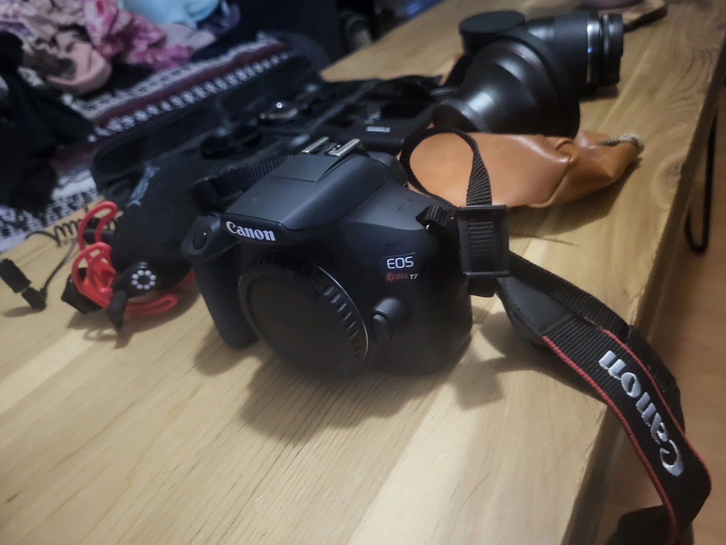 Canon EOS Rebel T7 DSLR Camera with Accessories - photo 4