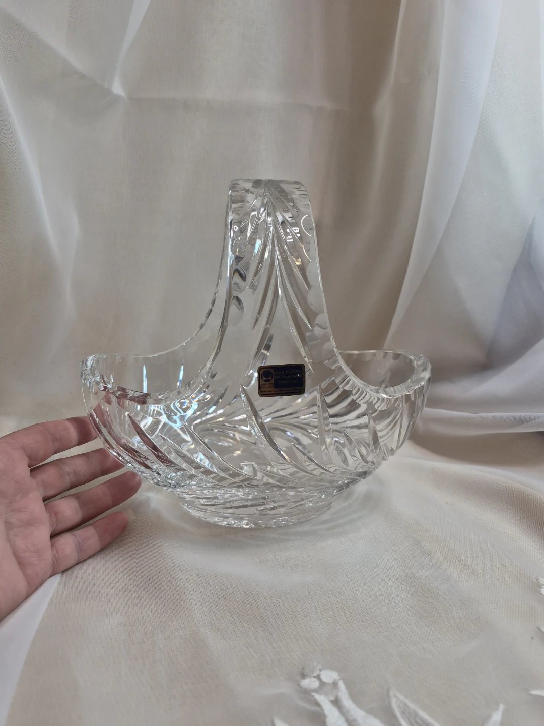 Beautiful Vintage Crystal 8" x 8" x 5" Basket with Wave Patern - photo 4