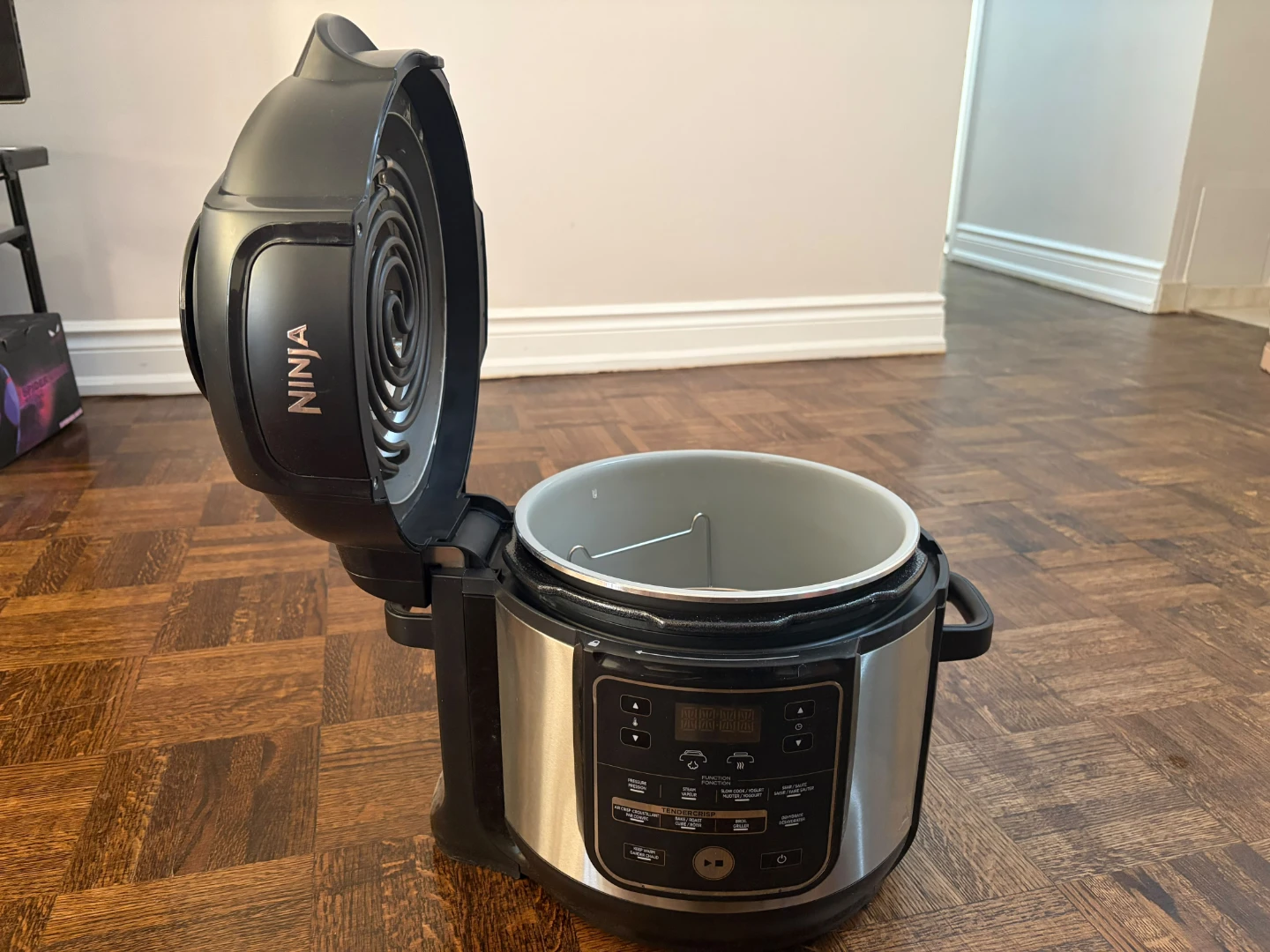 Ninja Foodi 11-in-1 Pro Pressure Cooker Air Fryer - photo 4