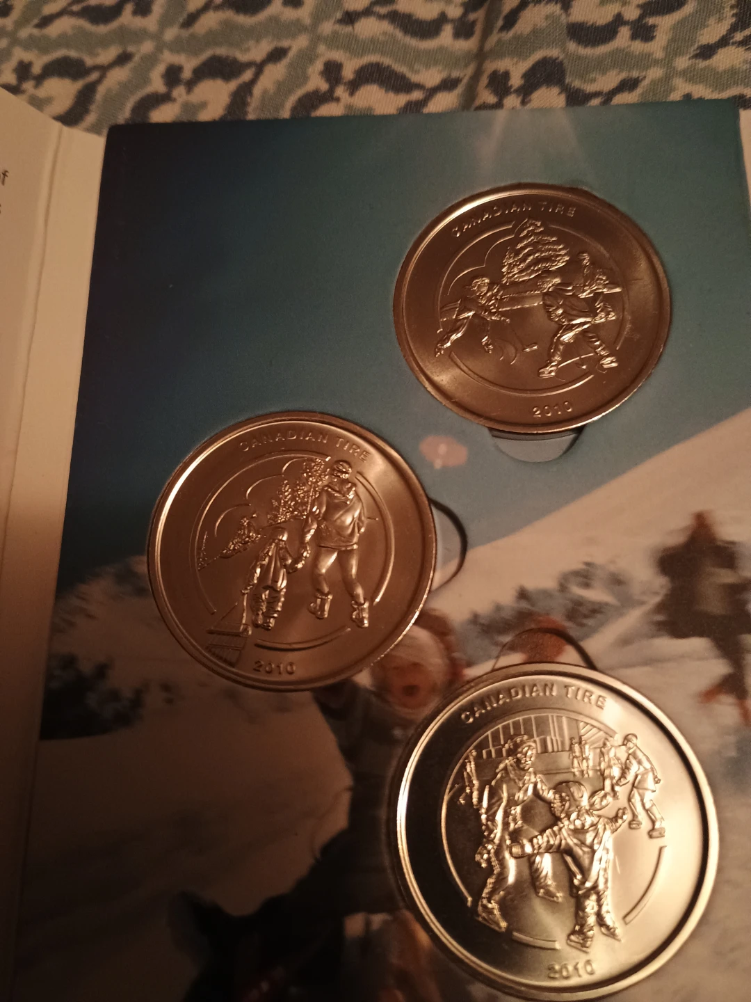 Canadian Tire 2010 Commemorative Coins Set - photo 3