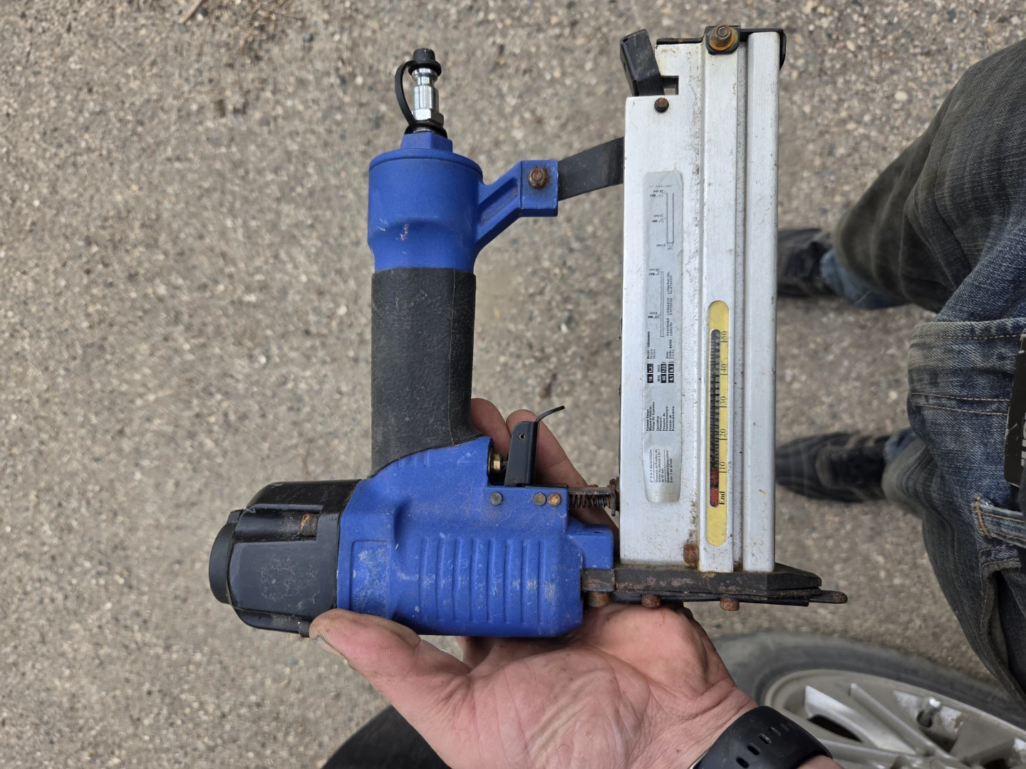 Pneumatic Nail Gun