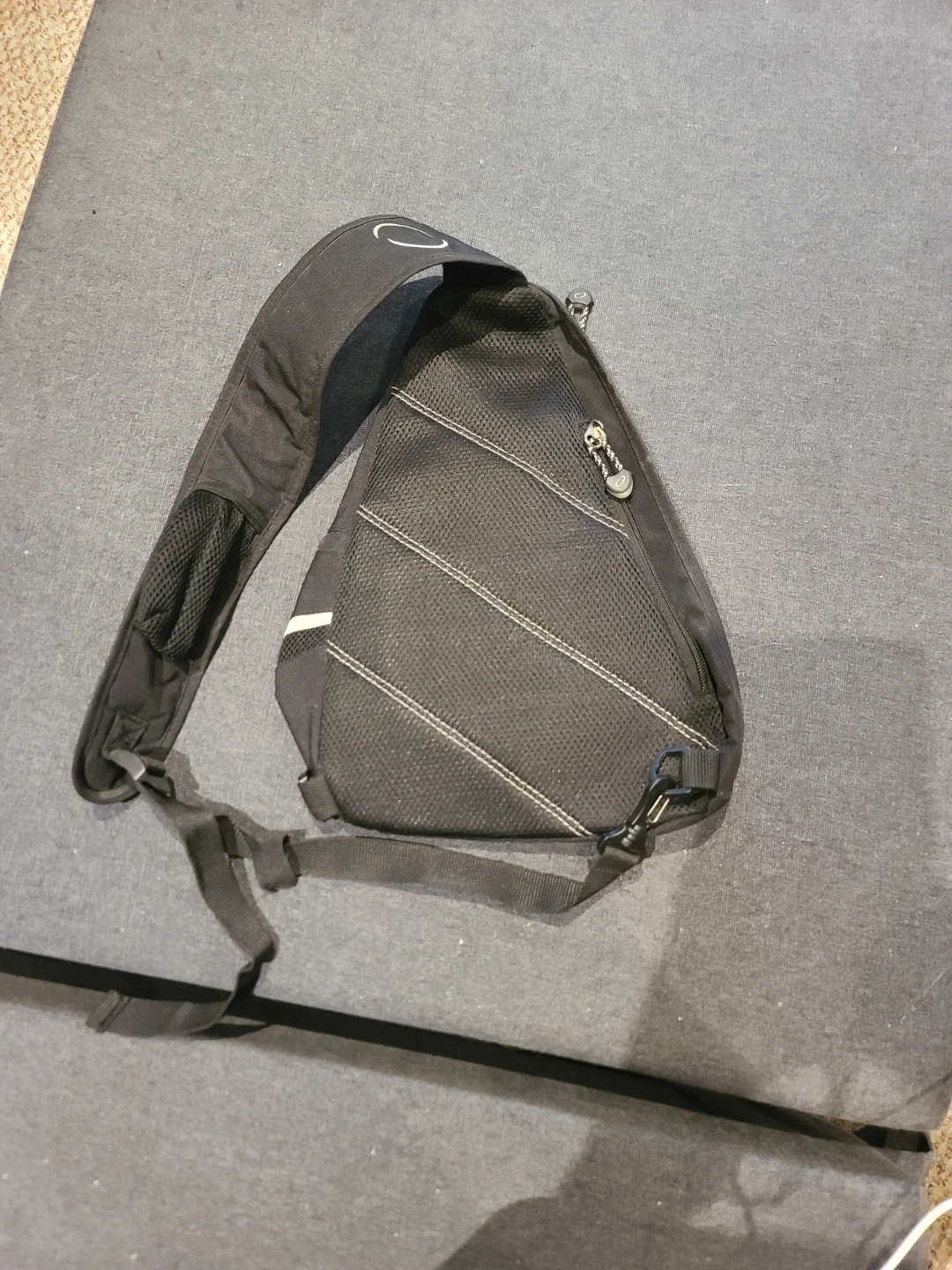 Tracker Sling Bag - photo 2