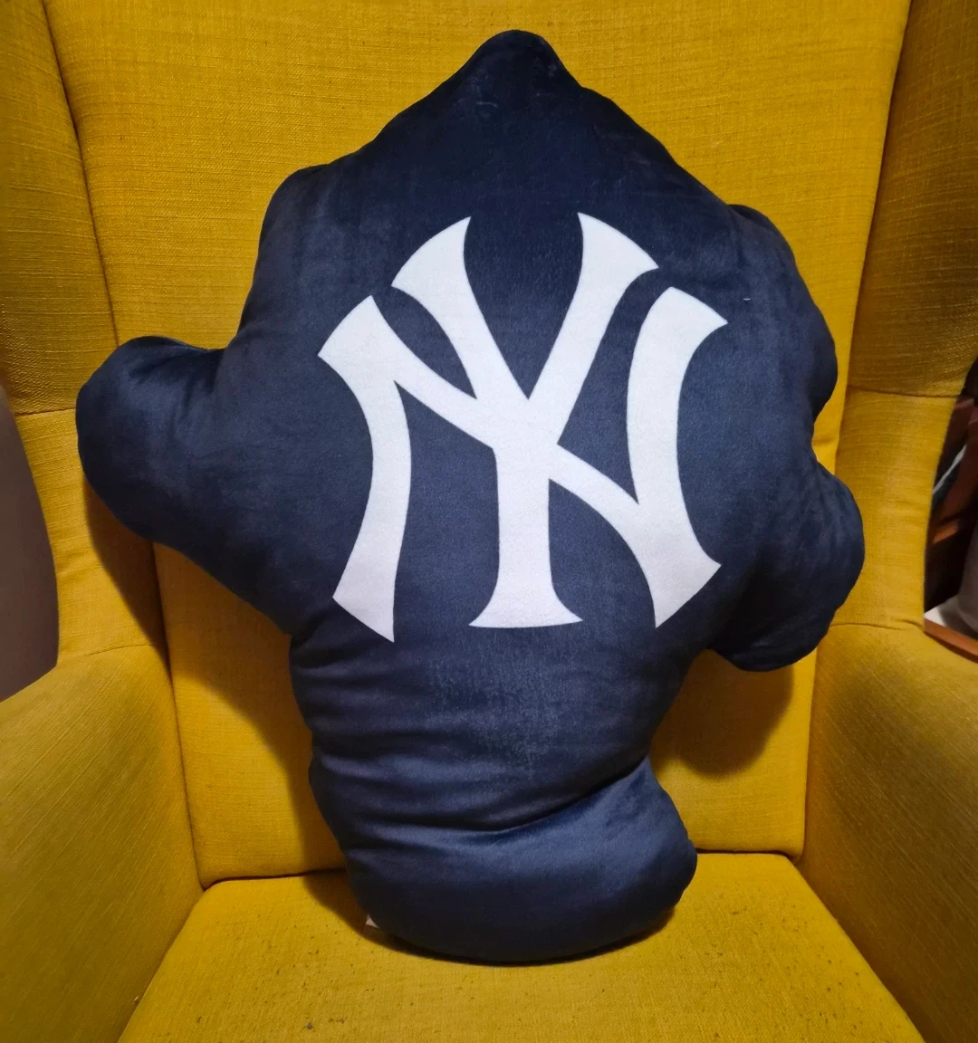 Hello Kitty x New York Yankees Plush Pillow - photo 2