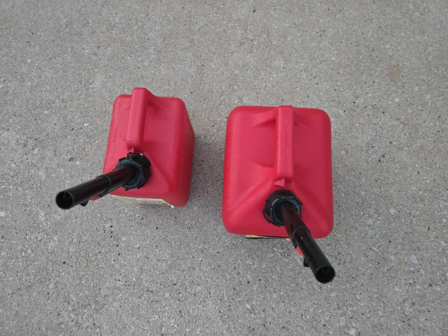 Midwest Can 1 Gallon and 2 Gallon Gasoline Cans - photo 5