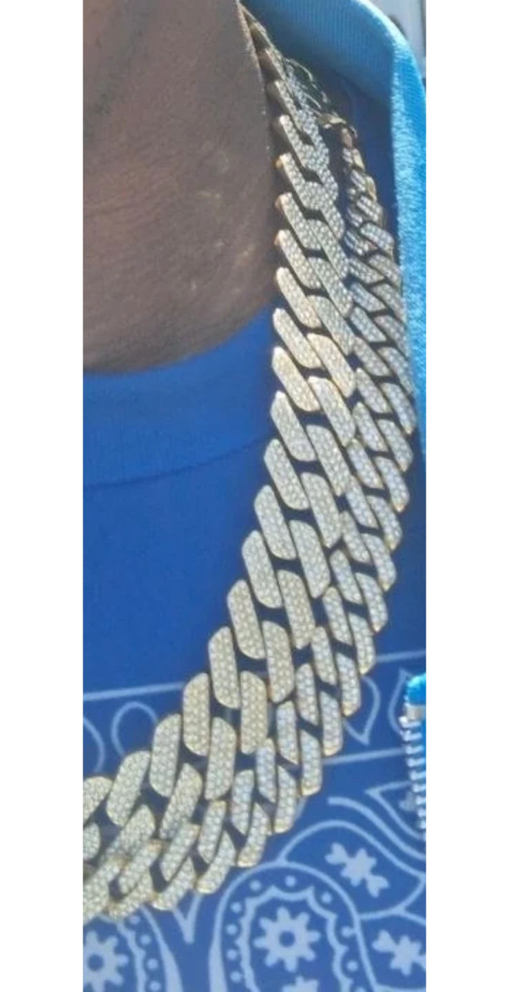 Cuban Link Bracelet - Gold Tone with Rhinestones - photo 2