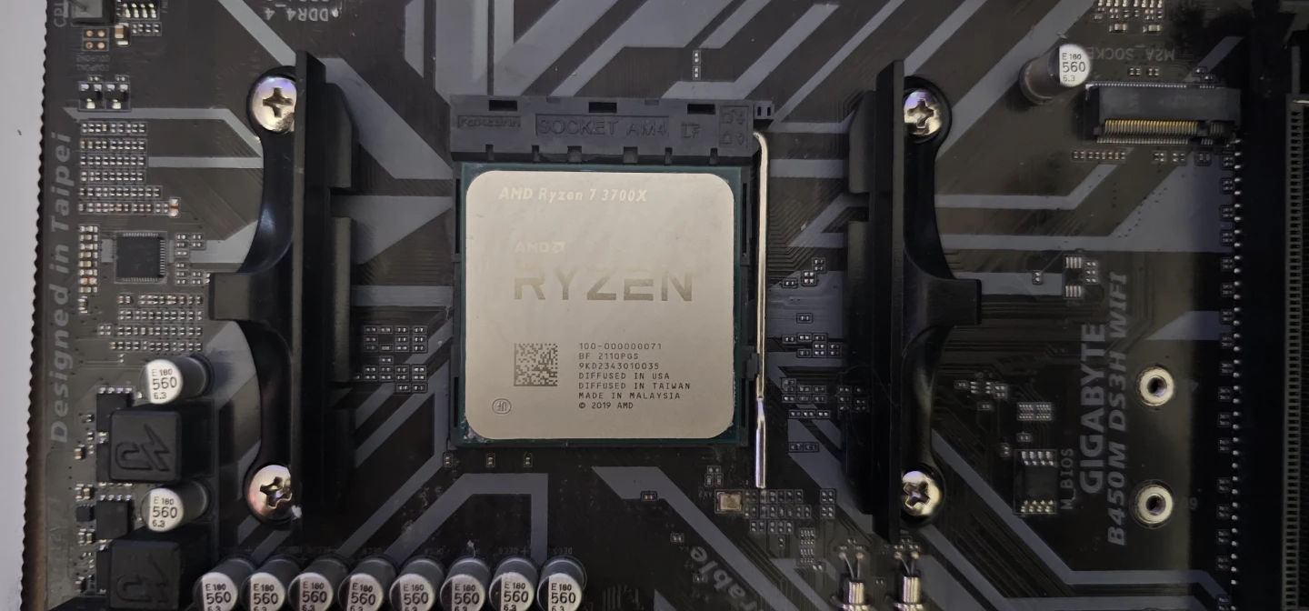 AMD Ryzen 7 3700X Processor - photo 3
