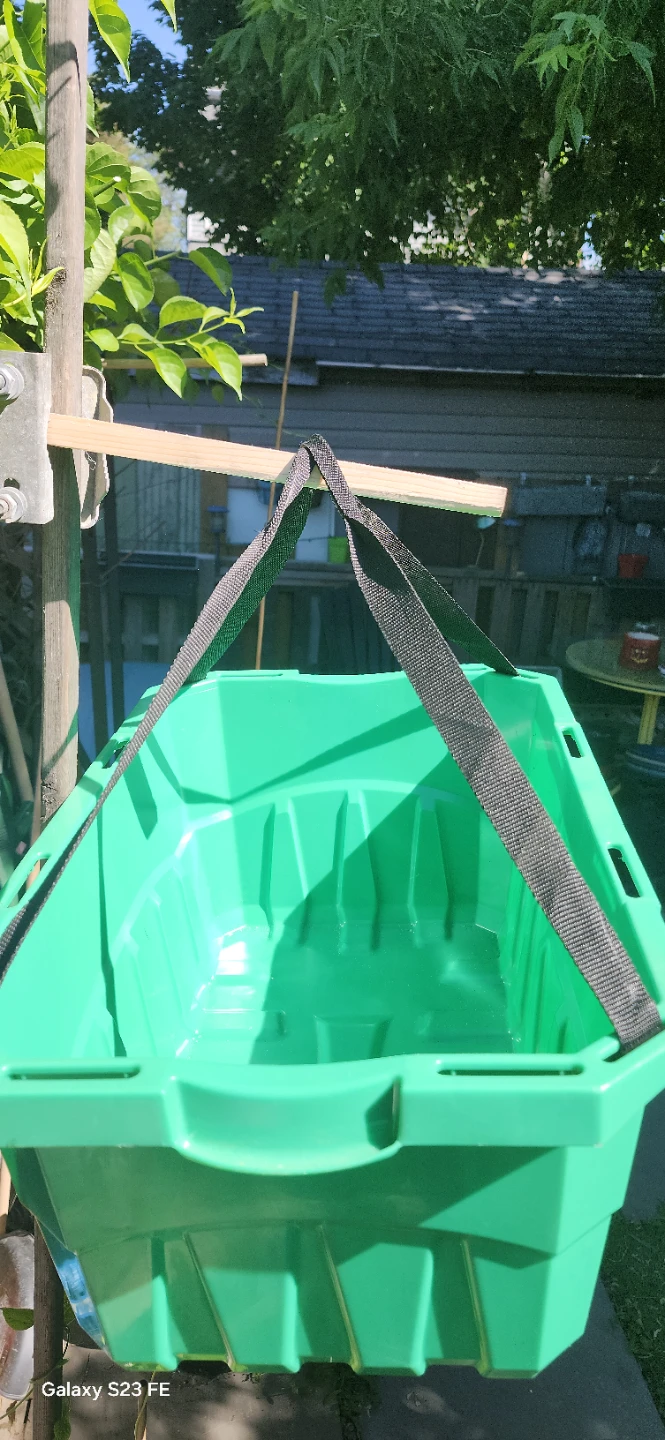 Green VORT shopping Bin each $ 7. Or three for $20 - photo 3