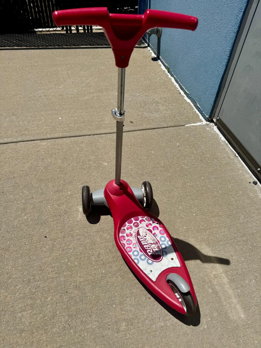 Radio Flyer 3-Wheel Scooter - photo 2
