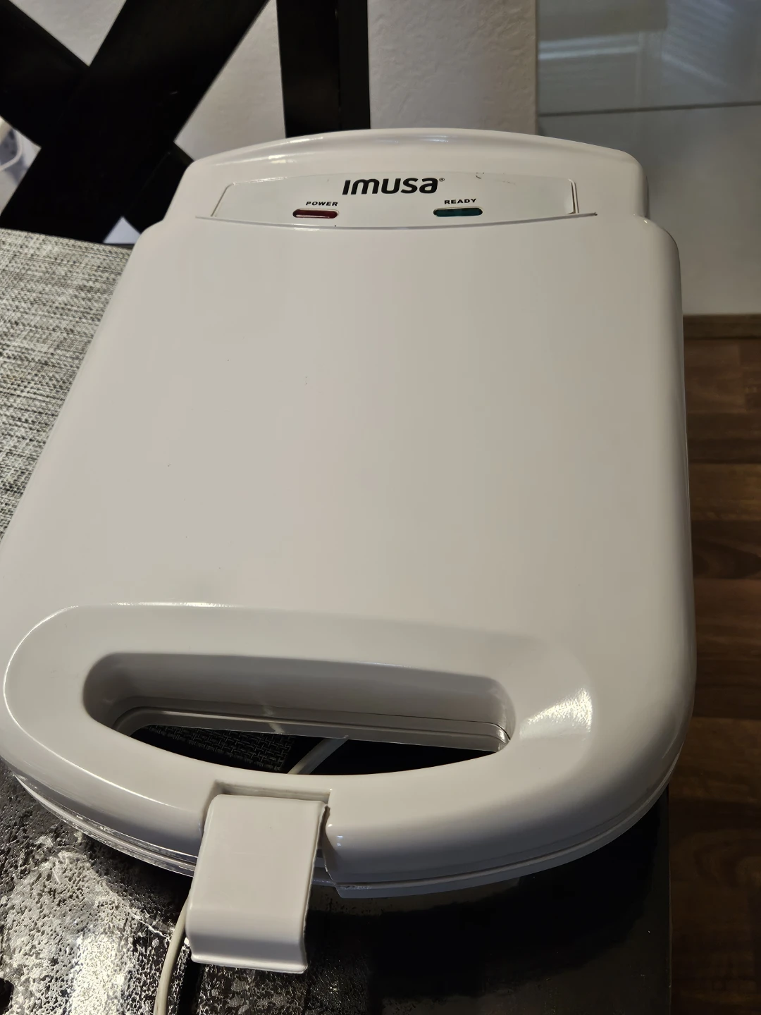 IMUSA 4-Slice Non-Stick Arepa Maker - photo 2