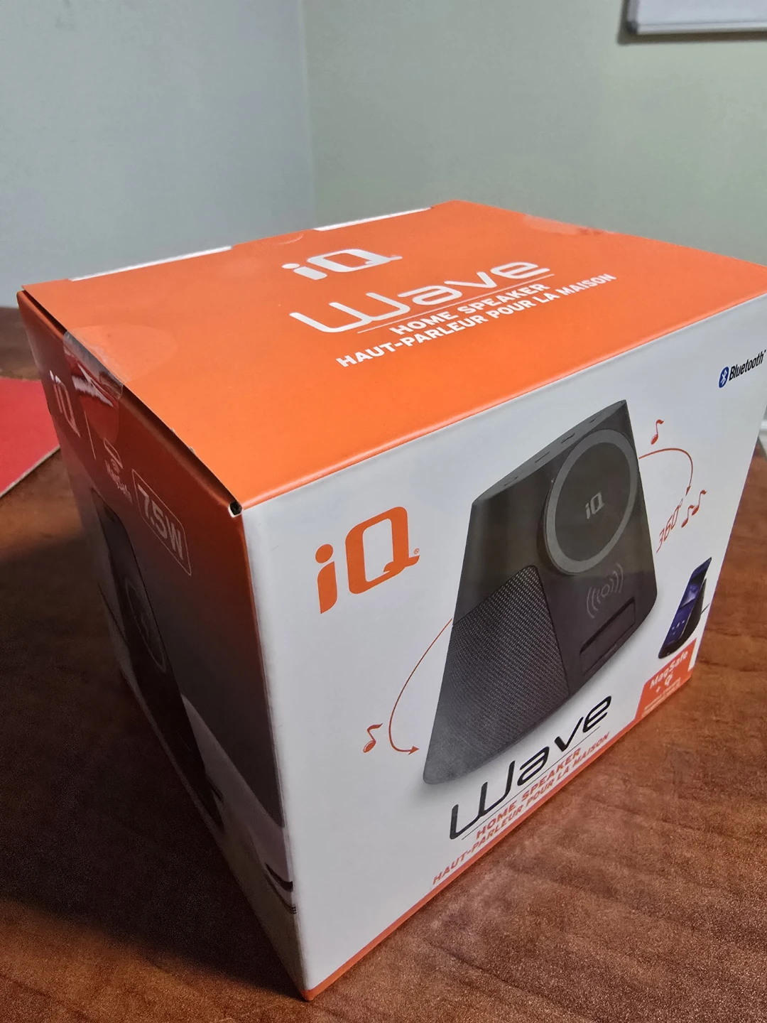 iQ Wave Home Speaker and 15W Wireless Charger