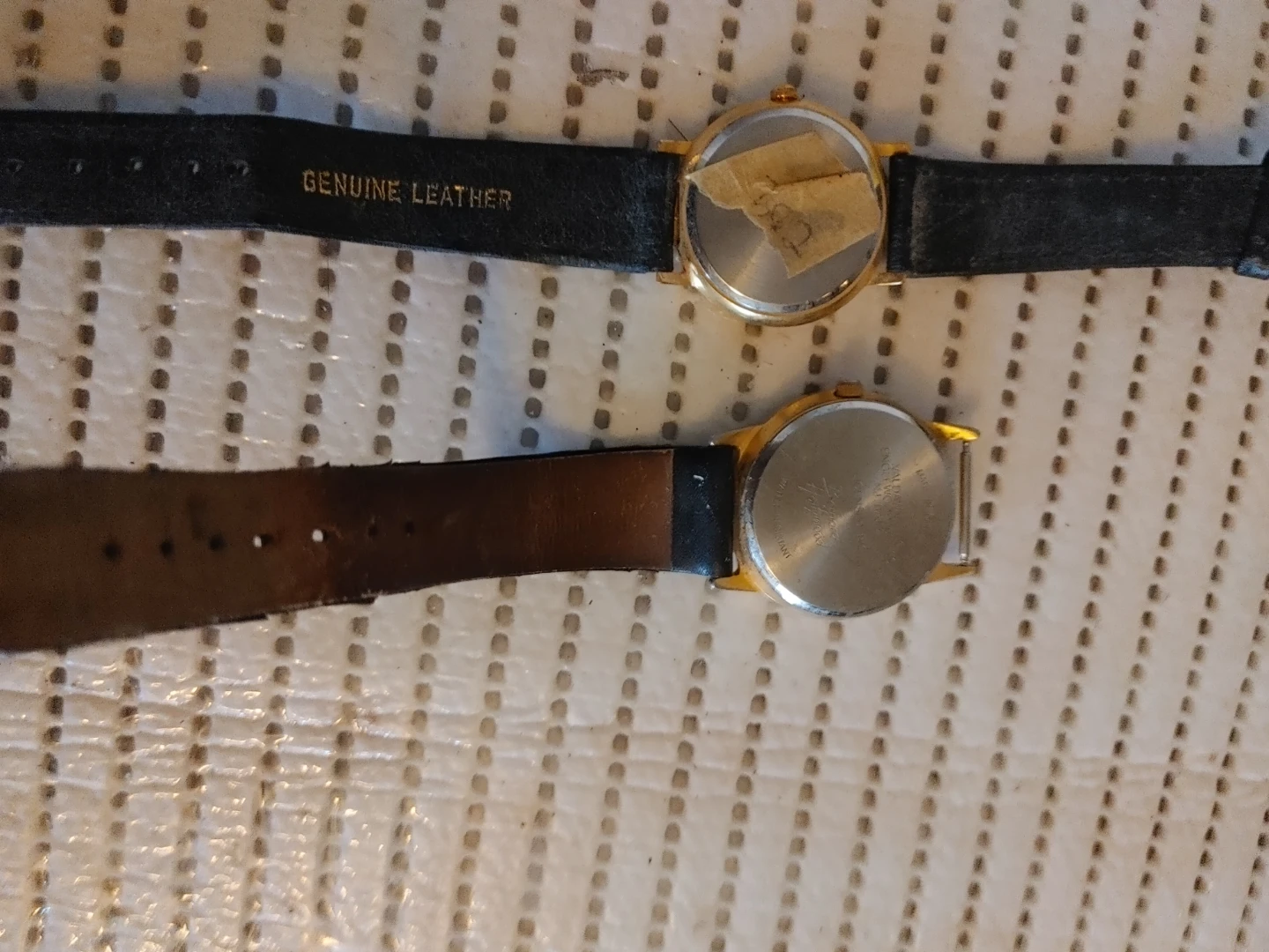 2 Ladies' Leather Strap Watches- 10$ for both - photo 2