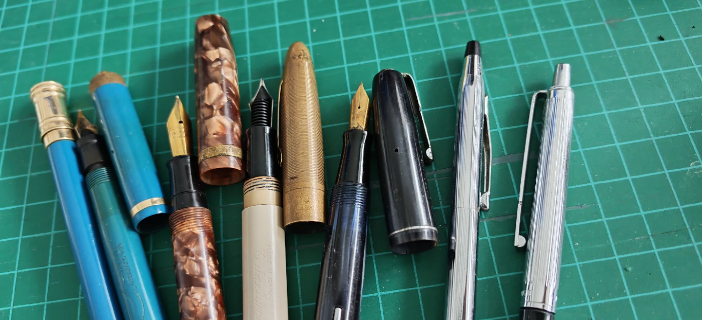 Vintage Waterman and Parker Fountain pens - photo 2