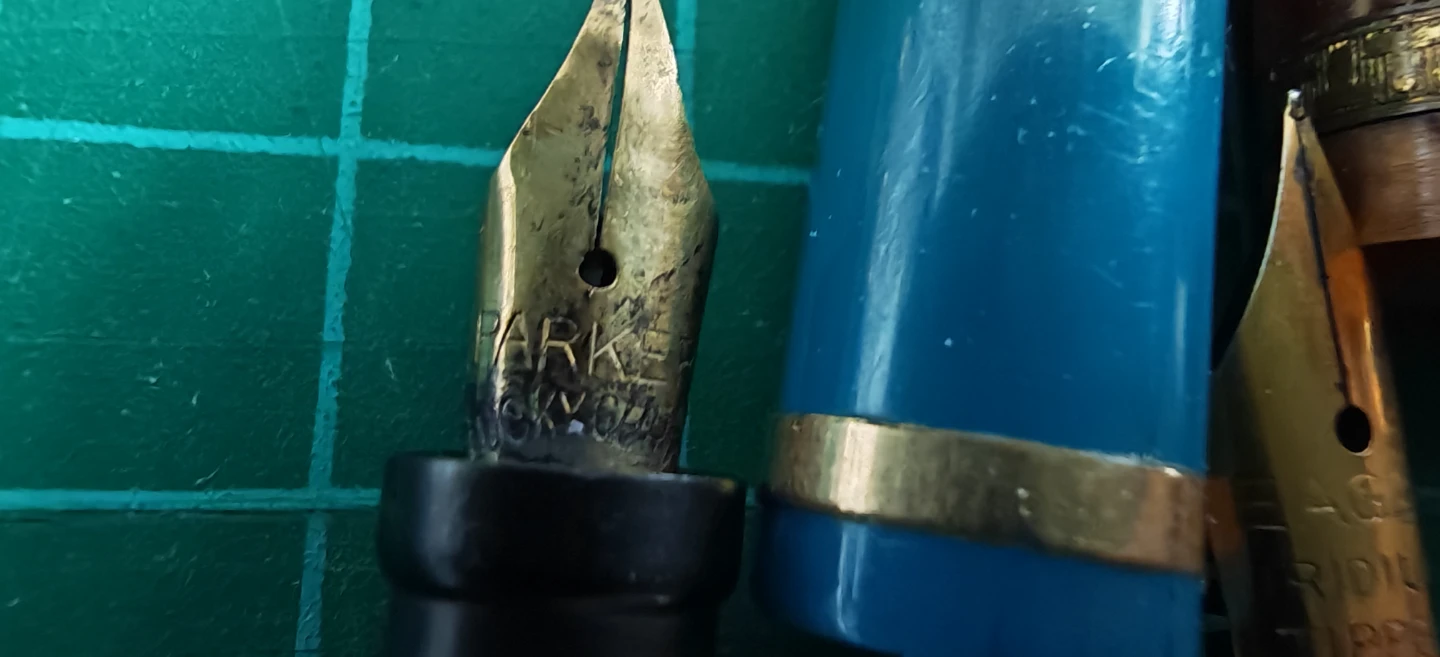Vintage Waterman and Parker Fountain pens - photo 4