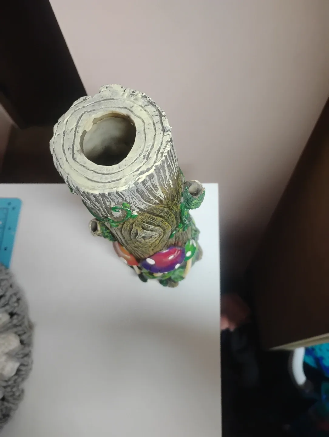 Tree trunk and mushroom incense holder - photo 2