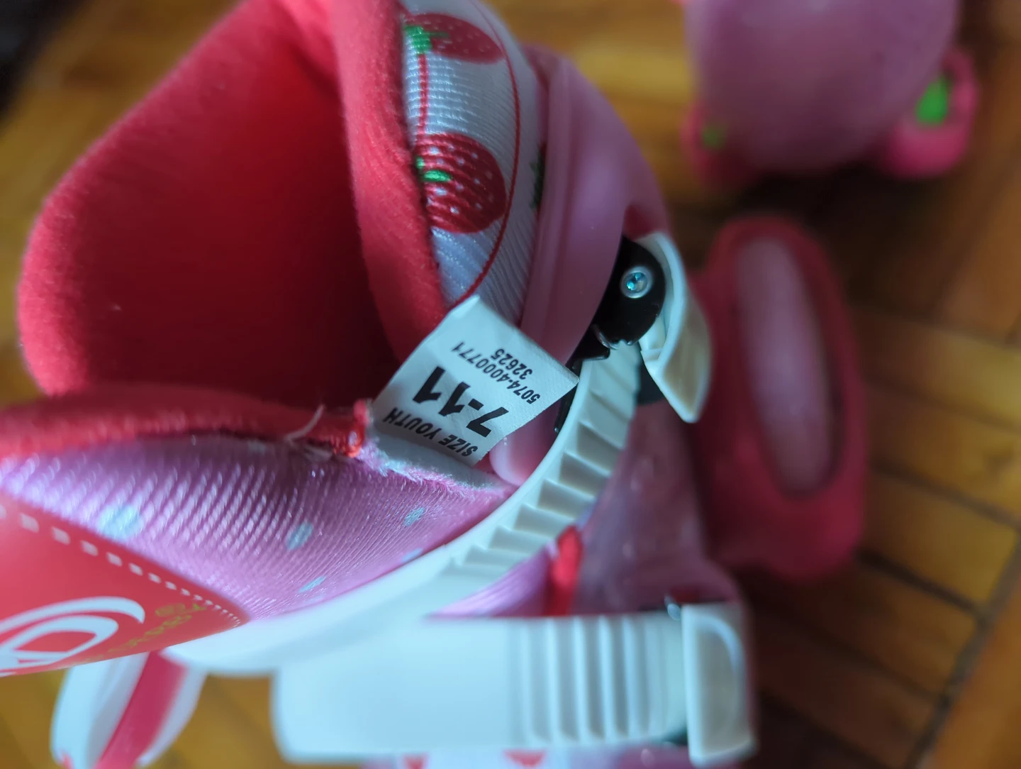 RD Roller Derby Skates Youth Size 7-11 Pink Strawberry Print - photo 2
