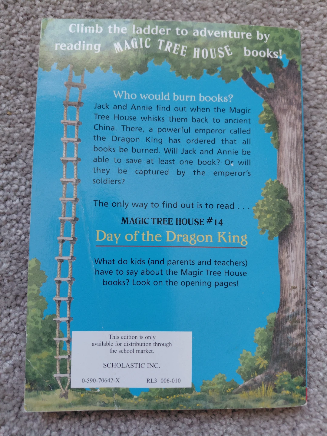 Magic Tree House #14: Day of the Dragon King - photo 2