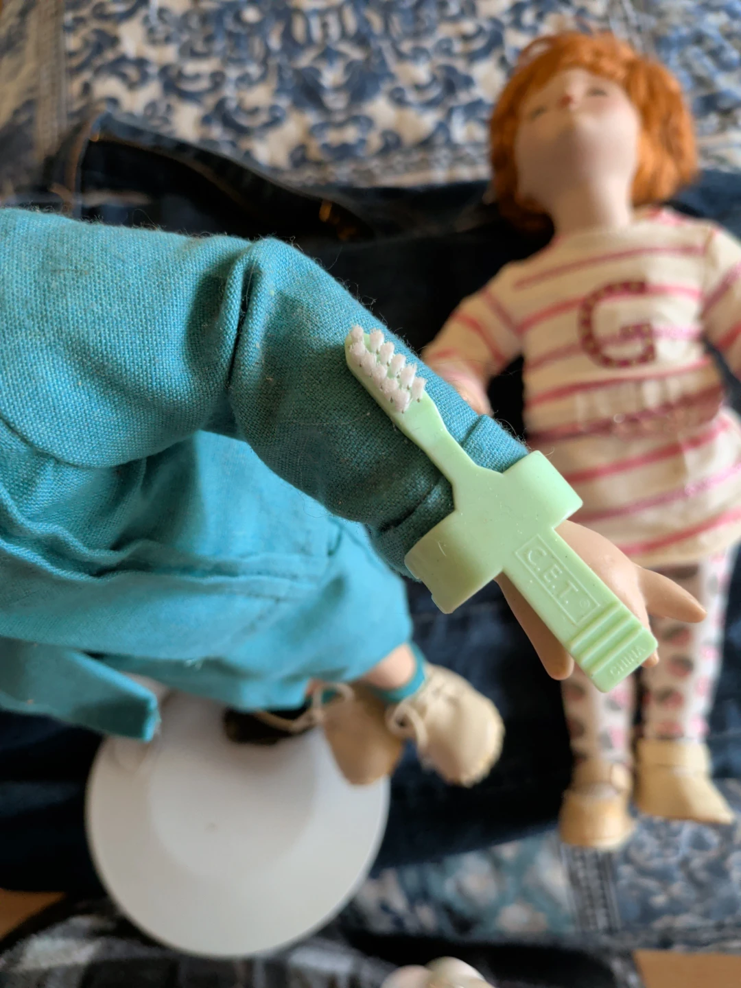 Vintage Doll with Outfit and Toothbrush Accessory - photo 3