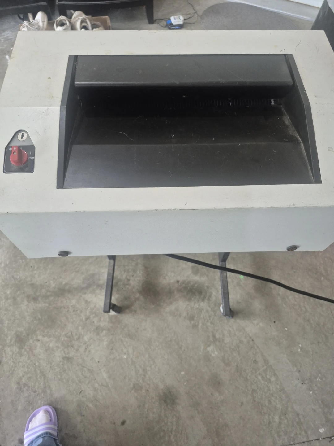 Heavy Duty Industrial Shredder - photo 2