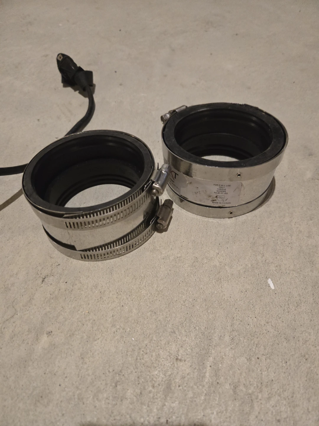 2 x Flexible Couplers with Clamps