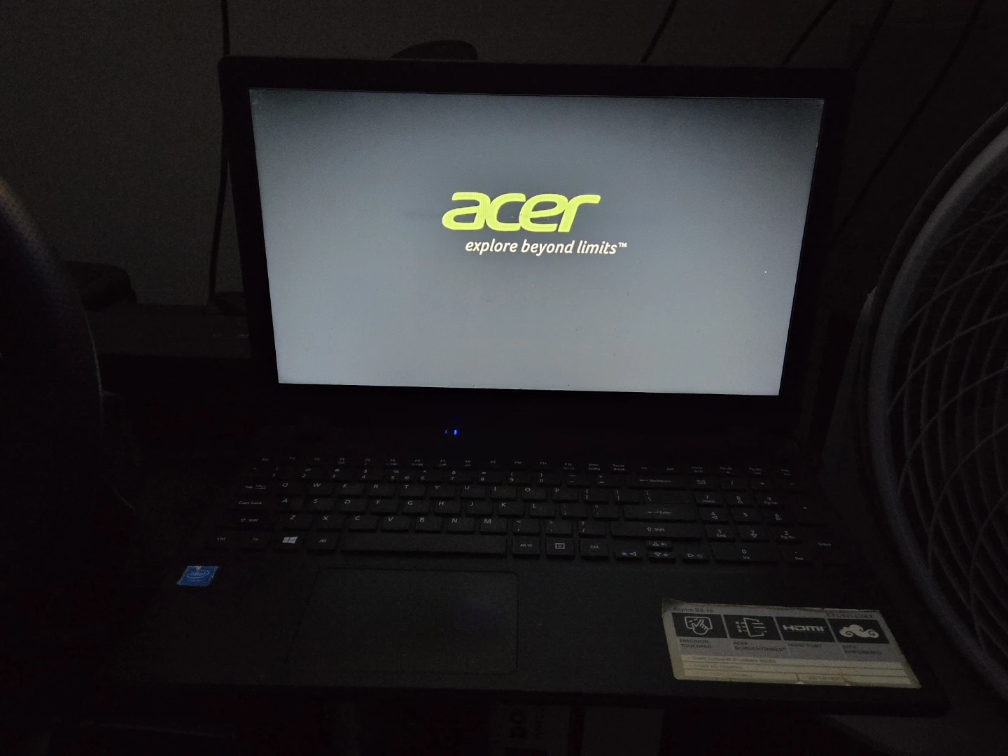 Acer Aspire ES15 Laptop - photo 2