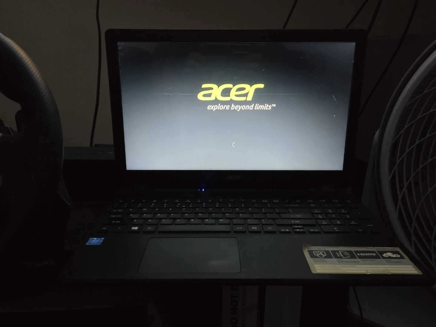 Acer Aspire ES15 Laptop - photo 3