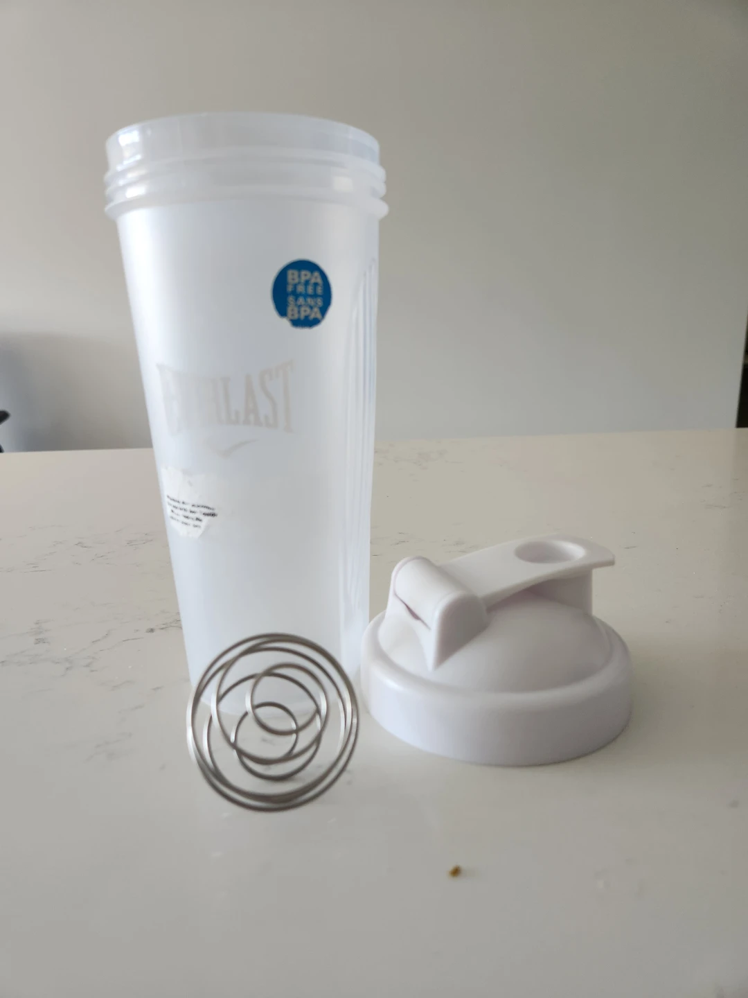 Everlast White Shaker Bottle with Blender Ball - photo 2