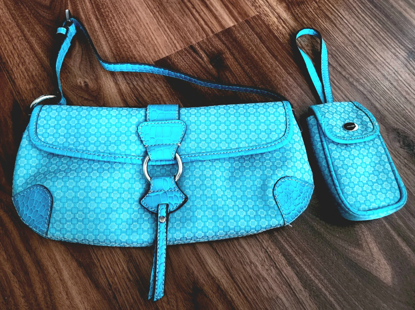 ⚽️ Nine West Blue Patterned Shoulder Bag with Matching Pouch