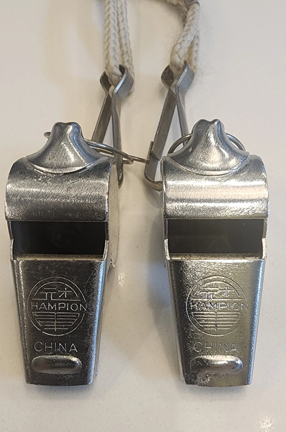 Pair of Vintage Hampion Metal Whistles - (Classic Pea & Pealess) - photo 4