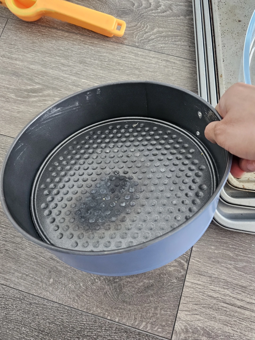 Wilton Baking Pans and Glass Dish Set - photo 5