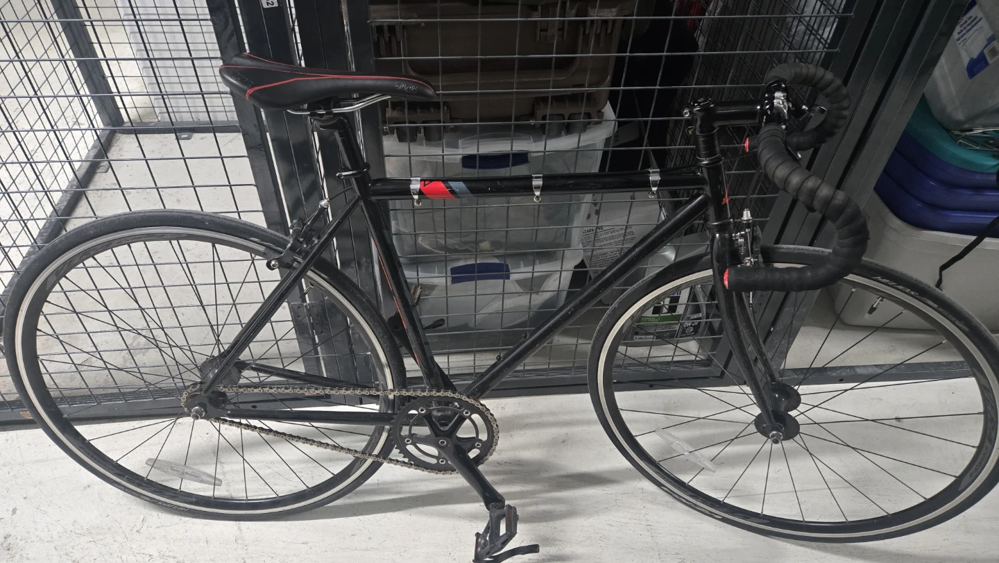 Fuji Track - Black Freewheel Gear Road Bike