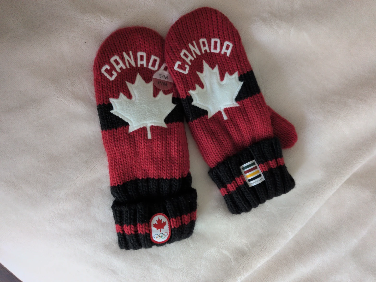HBC Canada Olympic Mittens S/M
