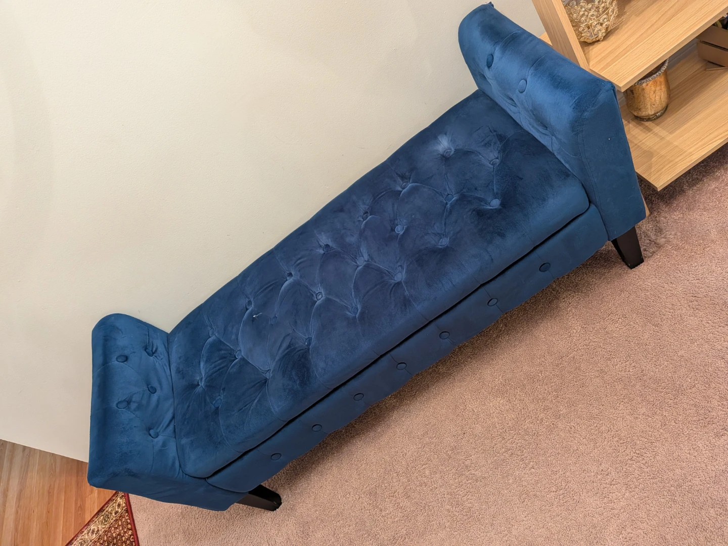 Royal blue tufted velvet bench with built in storage⚽