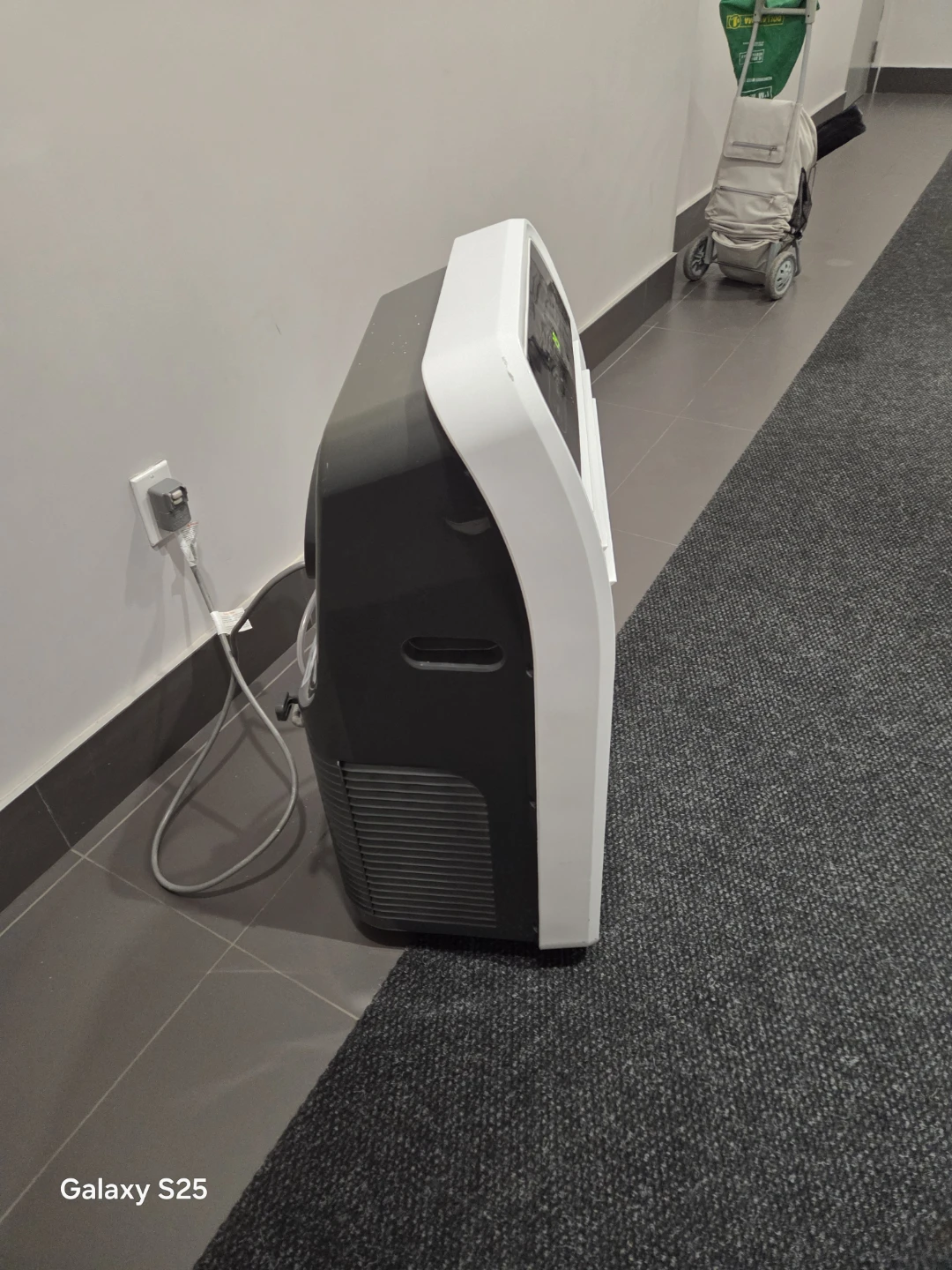 Insignia Portable Air Conditioner - photo 4