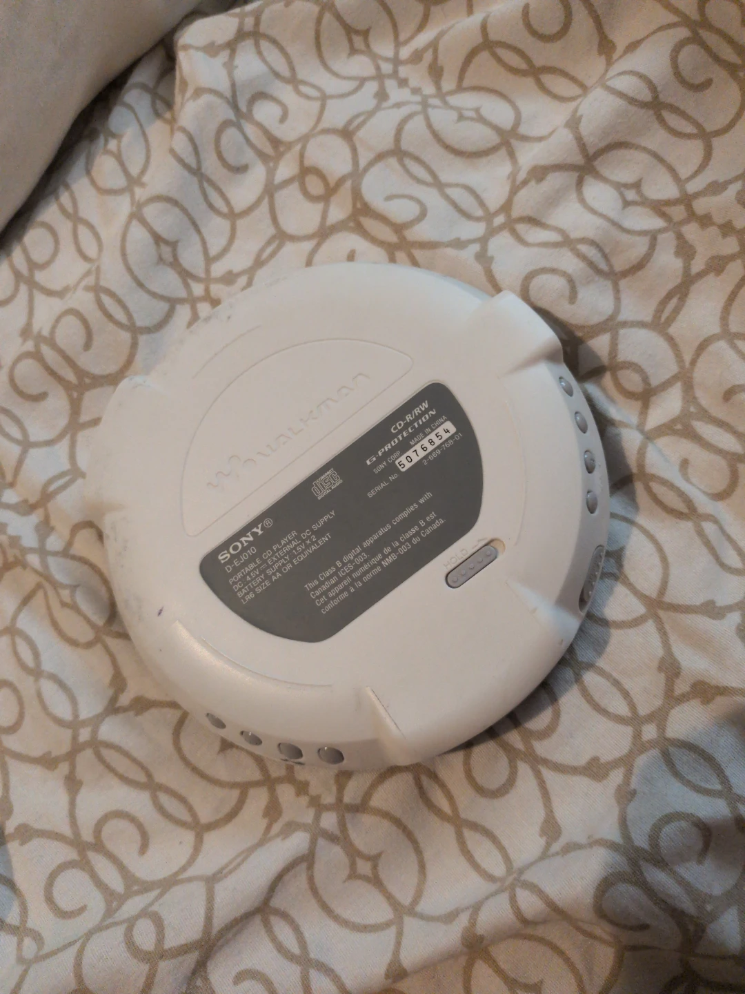 Sony CD Walkman D-EJ010 Portable CD Player - photo 2