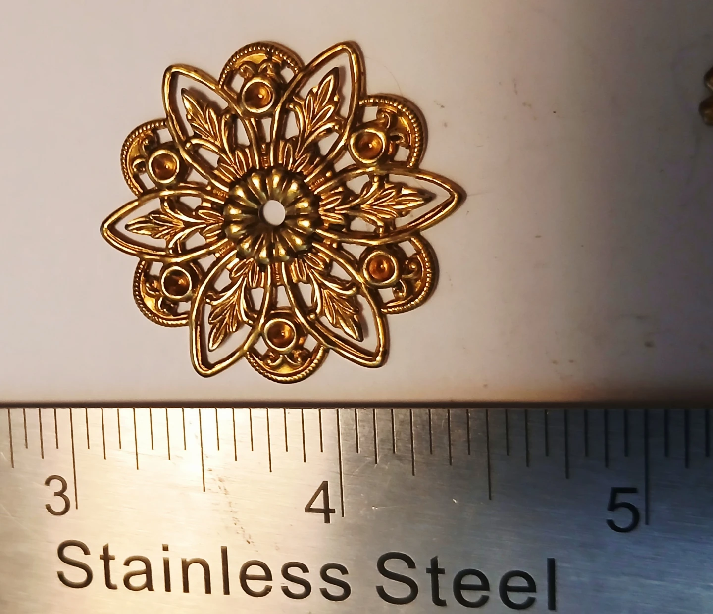 Lot of 5: Gold Tone Filigree Charms & Pendants - photo 4