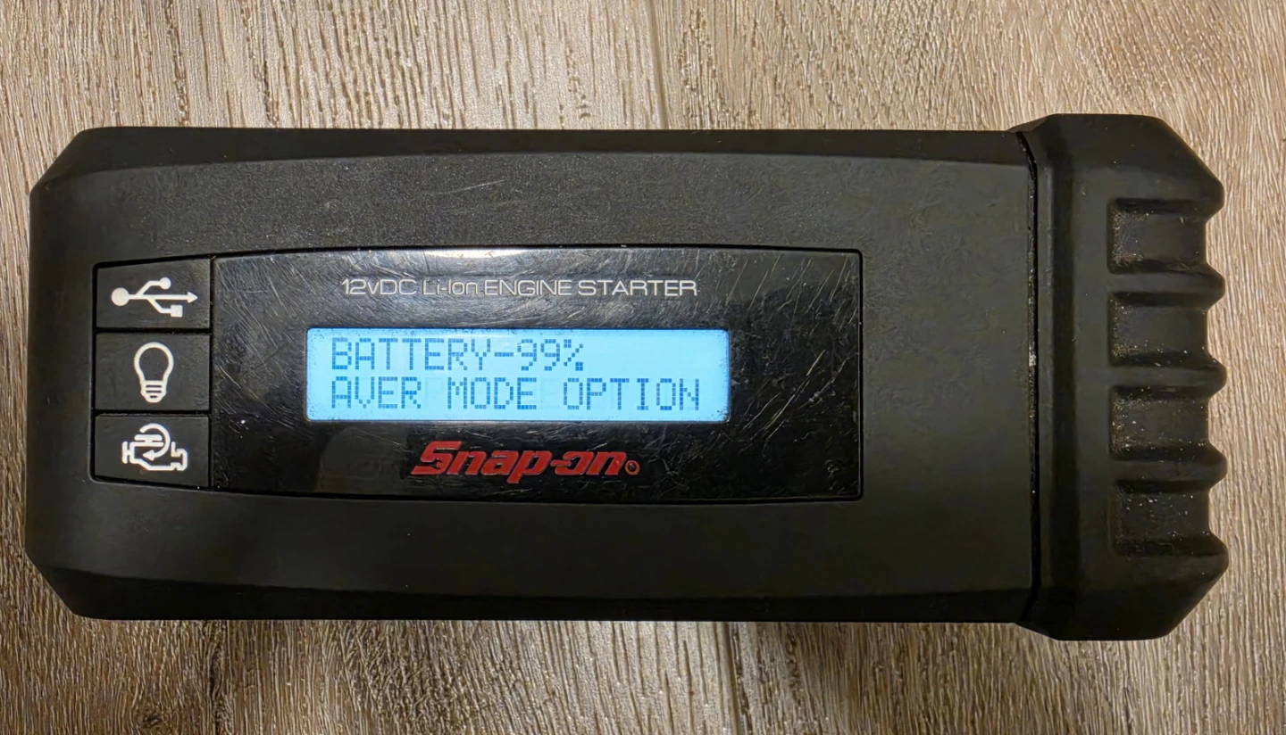 Snap-on 12V DC Li-Ion Engine Starter EEJP201MBK