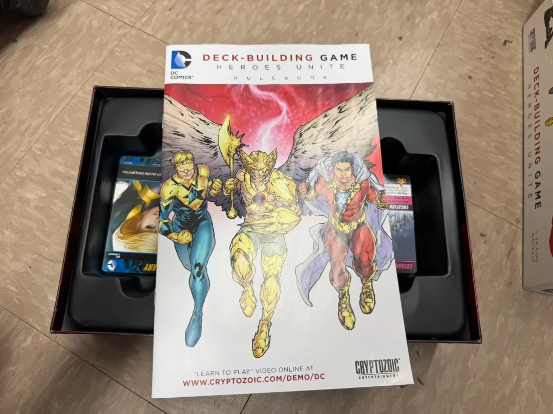 DC Comics Deck-Building Game Heroes Unite - photo 2