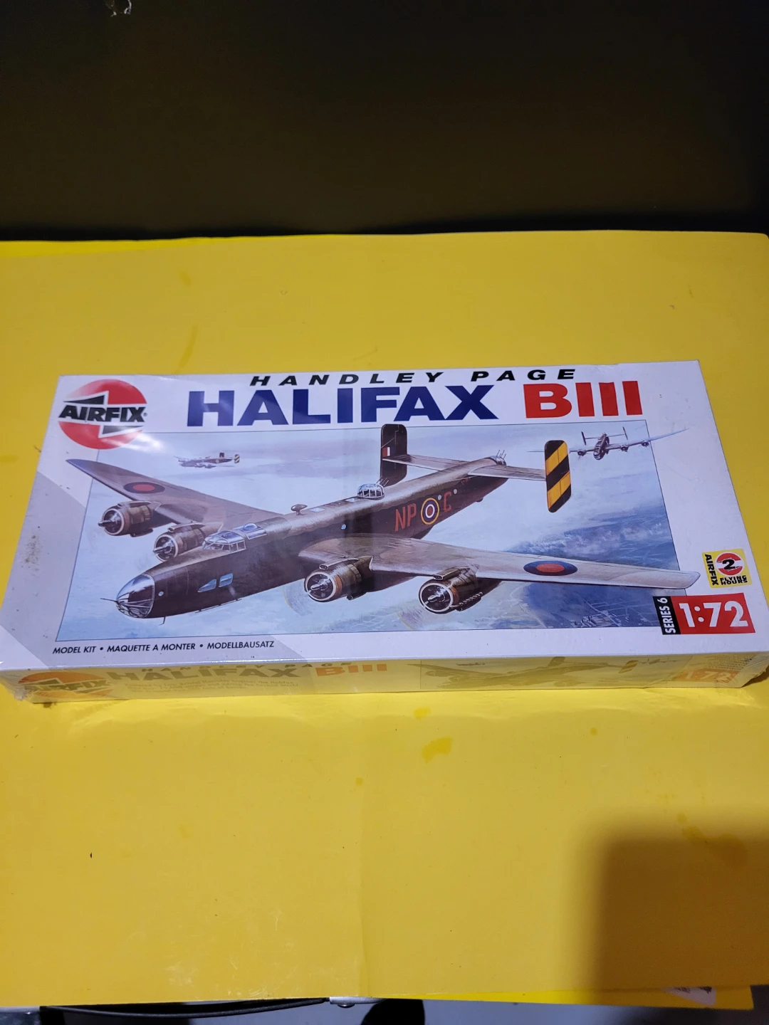 Airfix Handley Page Halifax B.III 1:72 Scale Model Kit