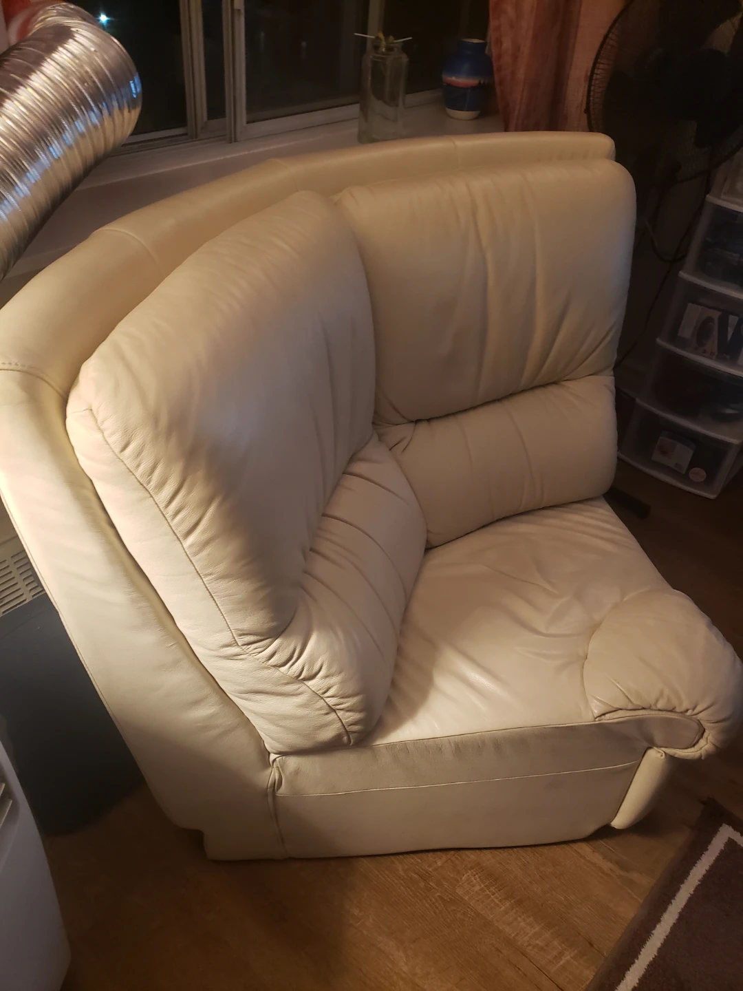 Cream Leather Corner Chair - photo 2