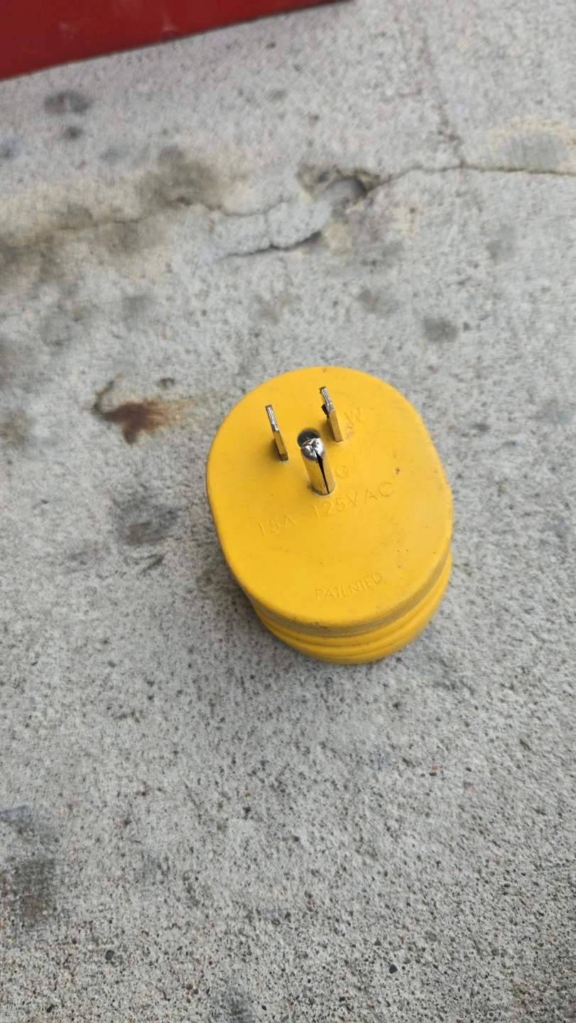 CAMCO Yellow 15A-30A RV Adapter - photo 2