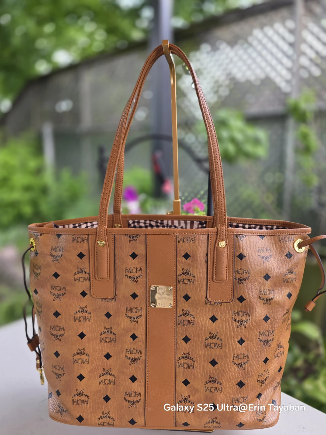 Tote bag