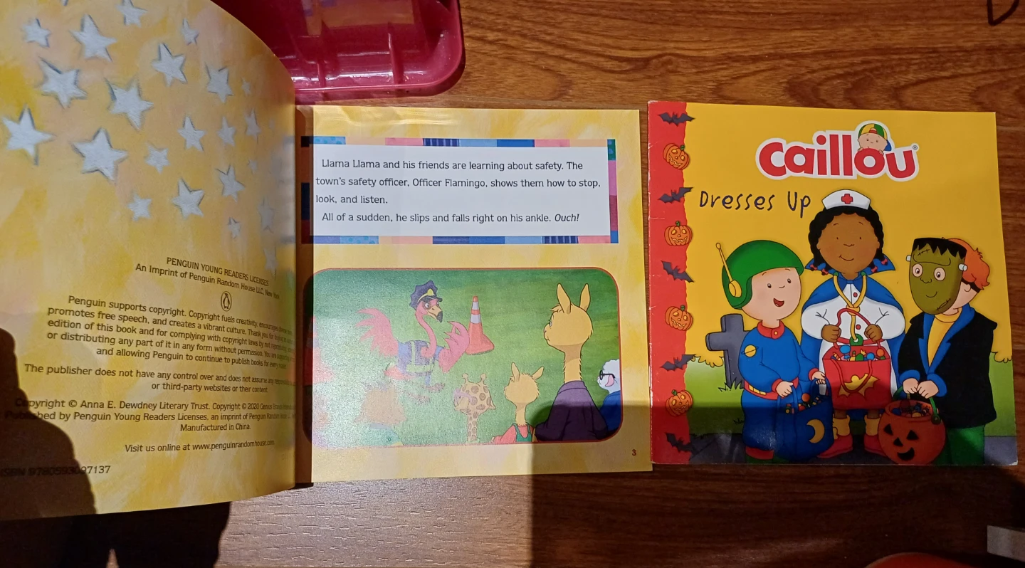⚽  FREE: Caillou Dresses Up & Llama Llama Thanks-for-Giving Day - photo 4