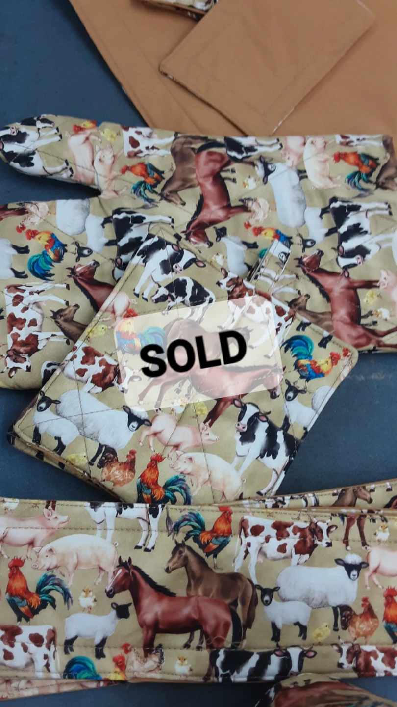 Farm Animal Print Oven Mitt & Pot Holder Set - photo 4