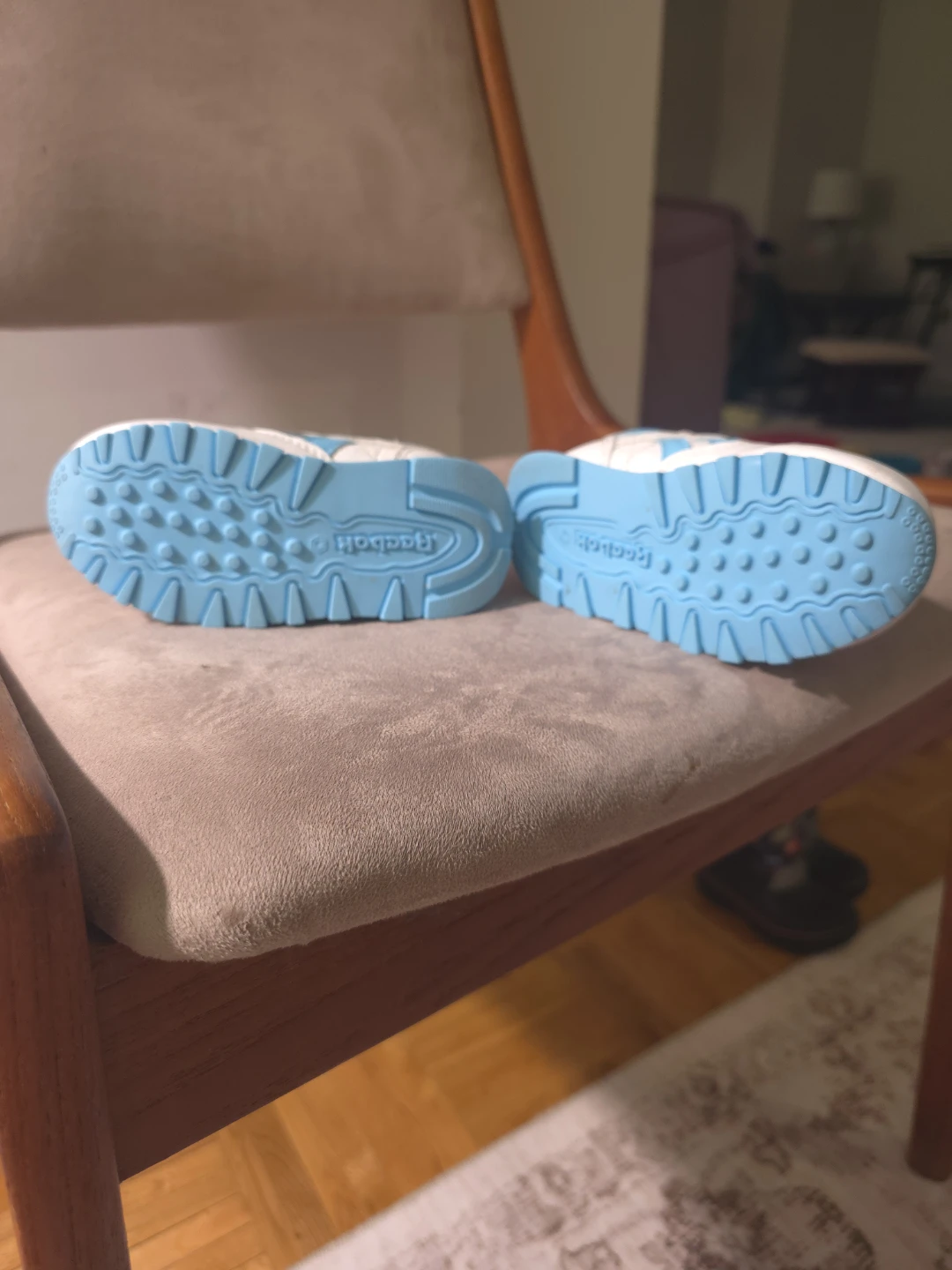 Reebok White & Blue Toddler Sneakers size 6 - photo 2