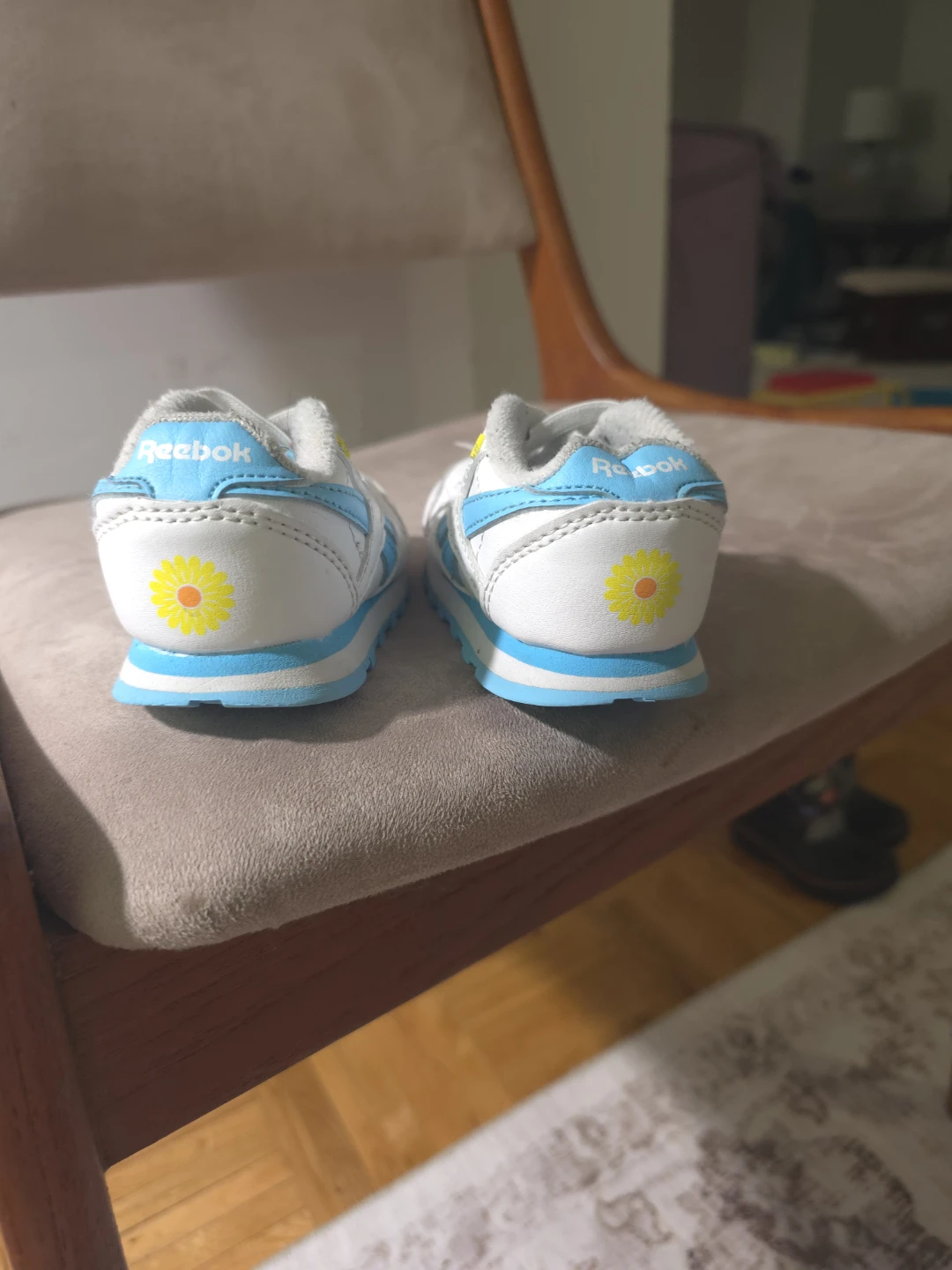 Reebok White & Blue Toddler Sneakers size 6 - photo 3