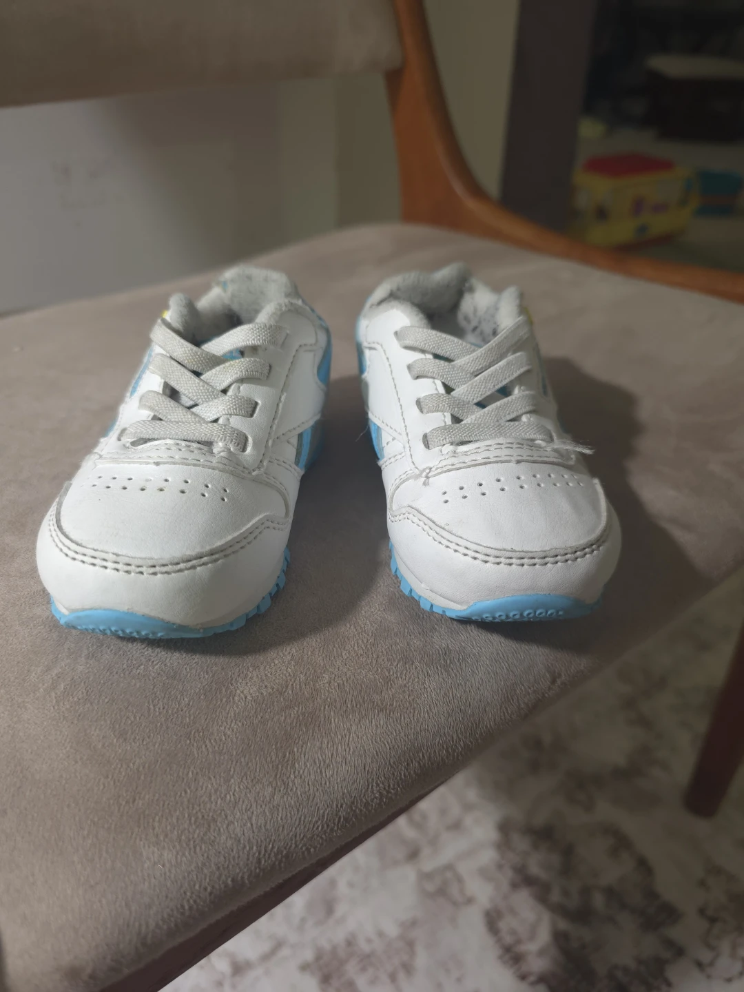 Reebok White & Blue Toddler Sneakers size 6 - photo 5